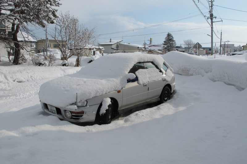 Winter-Roadtrip in Japan: Schneeketten, Allrad (AWD) & worauf du in den Alpen achten musst