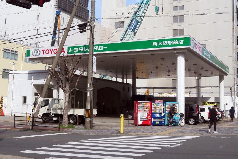 Mietwagen in Japan vergleichen: Toyota Rent a Car, Times & Co. im großen Praxistest